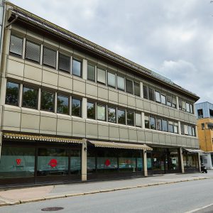 Moerveien 2 (seksjoner)